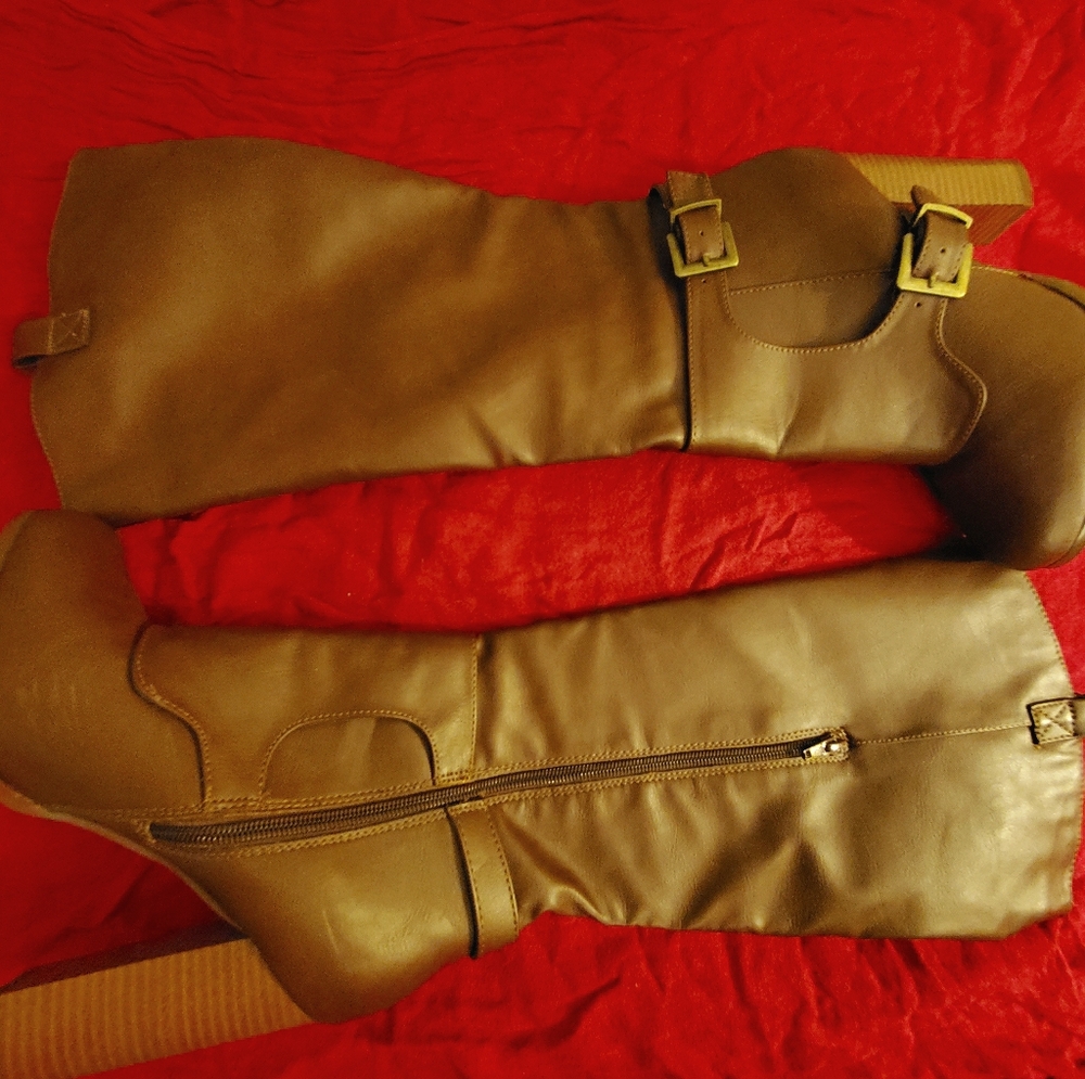 Knee-high Brown Boots - WORN ONCE! SZ 8 WOMEN'S